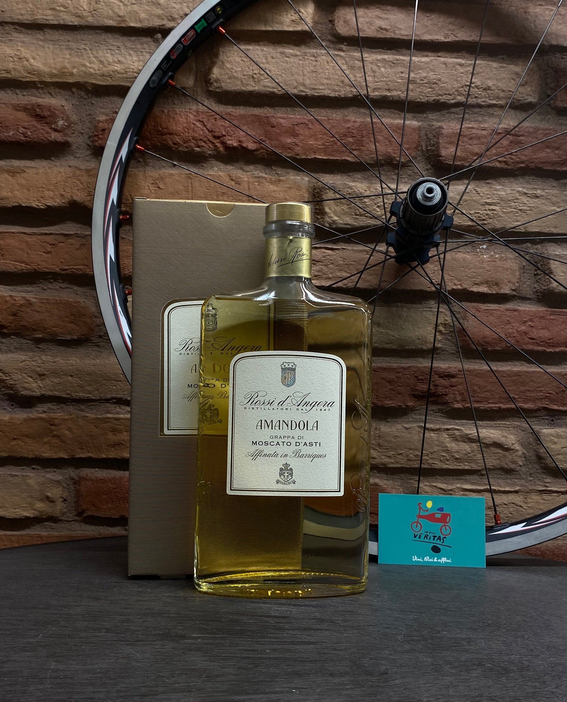 Rossi d'Angera - Grappa di Moscato d'Asti Amandola 70cl