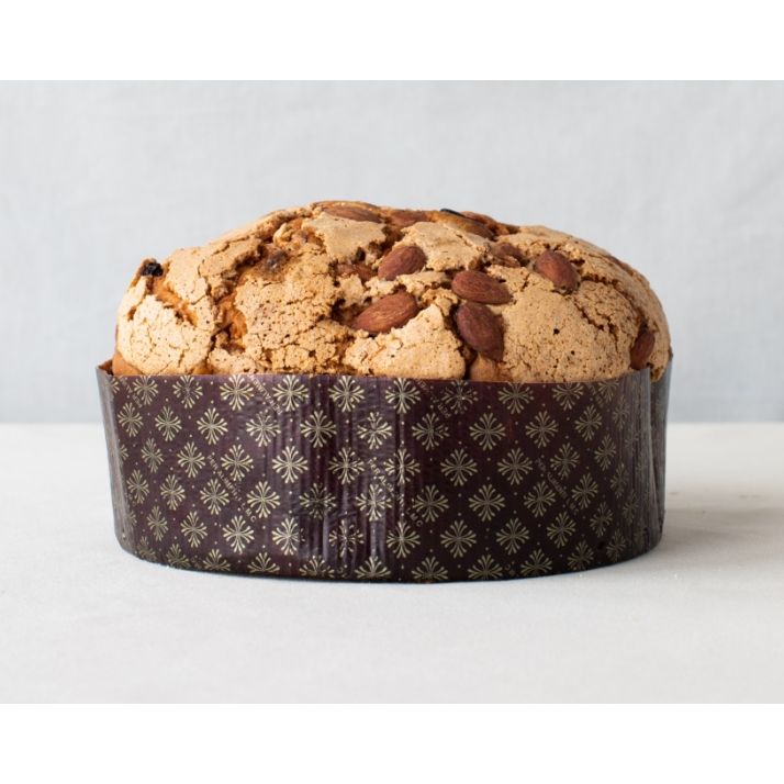 Relanghe – Panettone con glassa alla nocciola