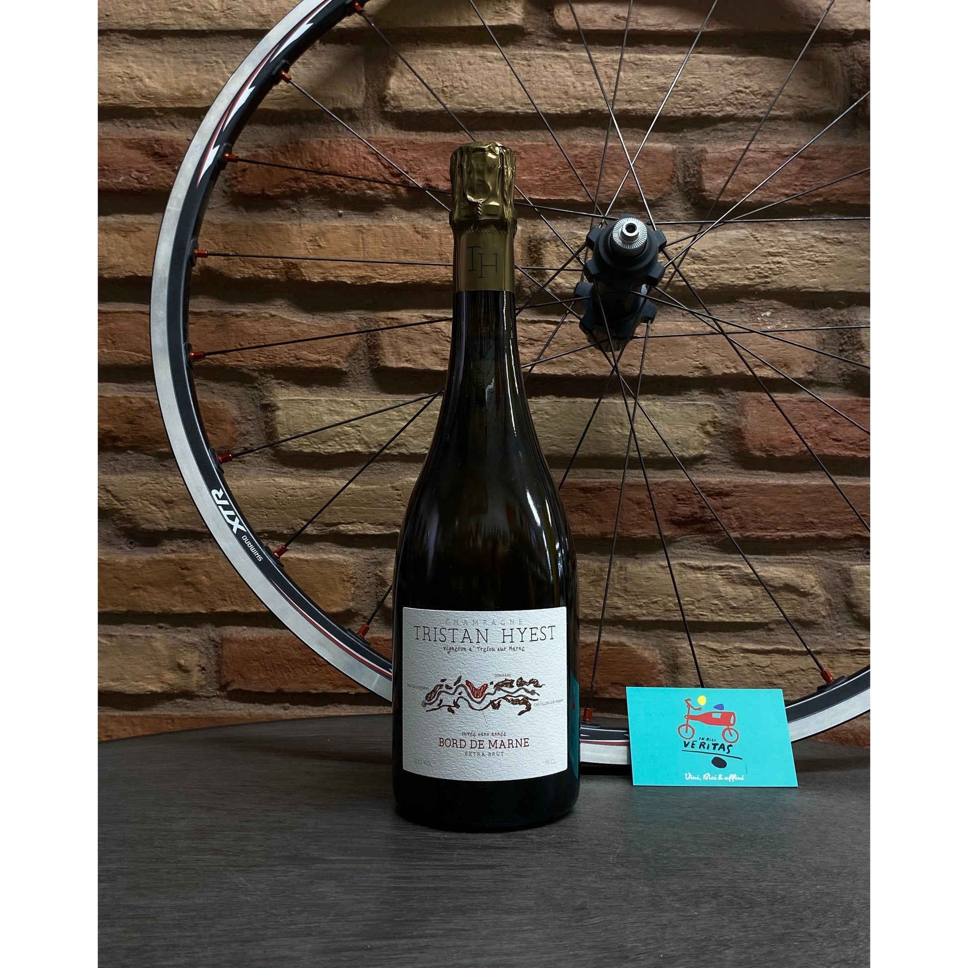 Tristan Hyest - Champagne Bord de Marne Extra Brut