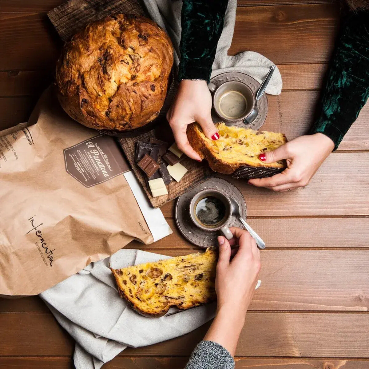 Panettone artigianale Infermentum a fette con caffè e cioccolato – Natale 2026 all'Enoteca In Bici Veritas